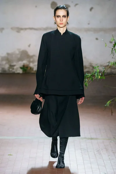 Look 14